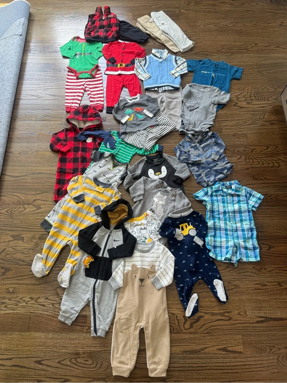 Nike Carter’s Baby Boy Bundle Footies Pajamas Christmas Pants Outfits 12 Months